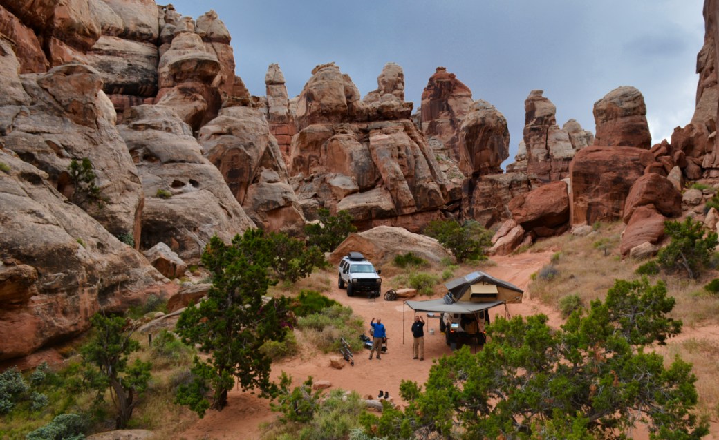 Cheers at Camp Wildwood Dollhouse 1